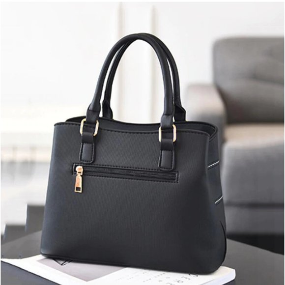 Large Capacity Vegan Leather Black Shoulder Bag - Picture 6 of 11